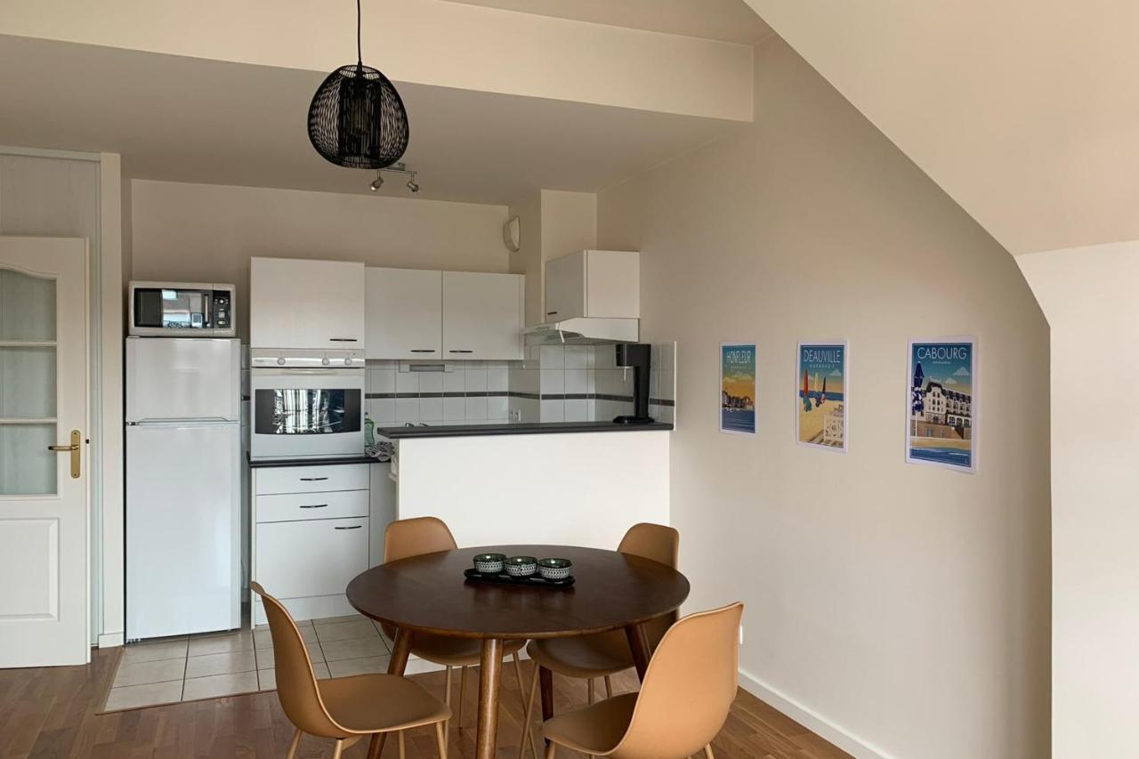 Nice 41 M With Balcony Near The Beach Довил Екстериор снимка