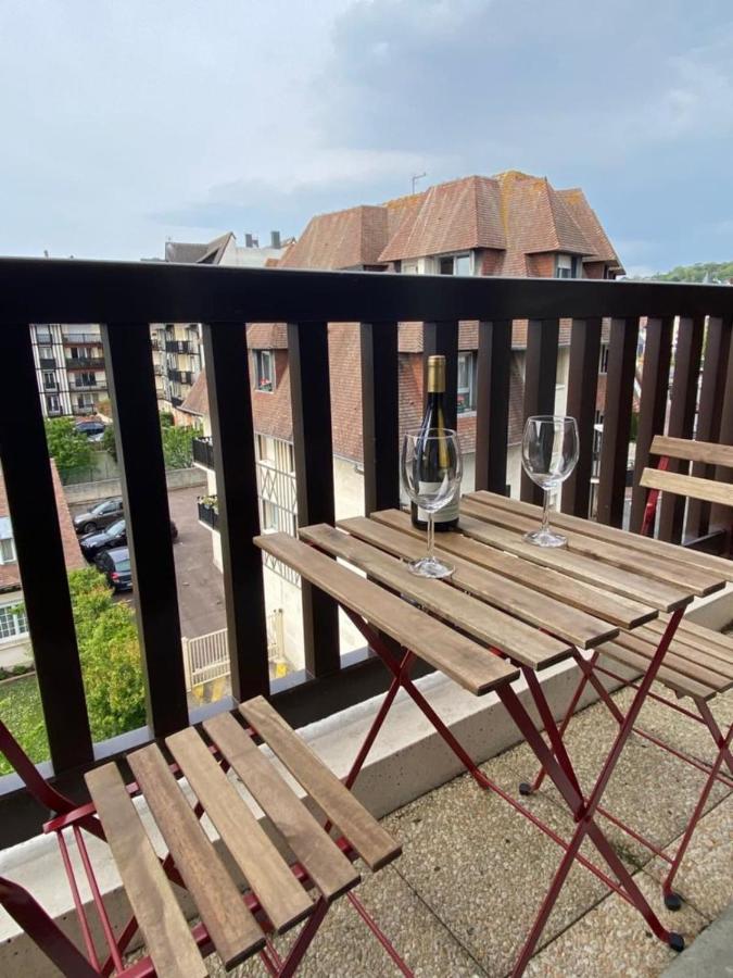 Nice 41 M With Balcony Near The Beach Довил Екстериор снимка